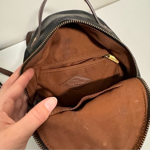 Fossil black leather  mini backpack bag - Picture 6 of 8